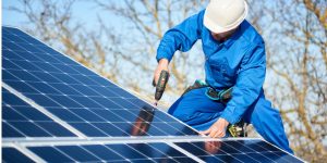 Installation Maintenance Panneaux Solaires Photovoltaïques à Banne